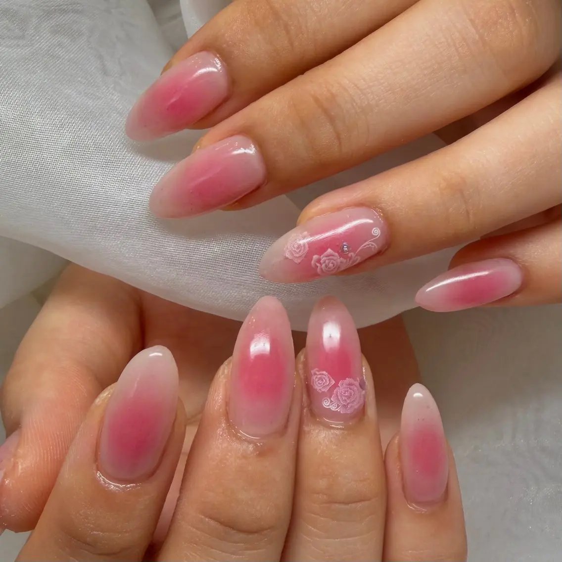 ネイル チークネイル ピンク nail salon Axiaのネイルデザイン