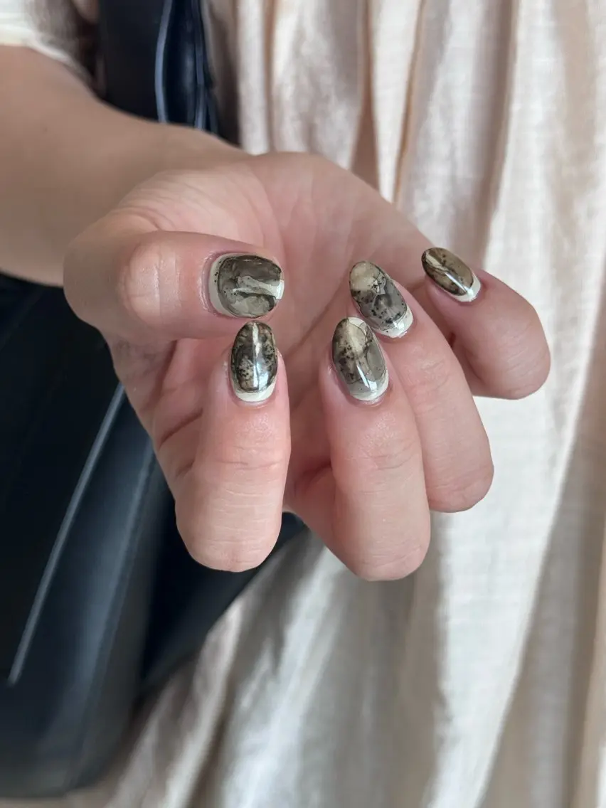 ネイル ハンドネイル nailsalon YOLOのネイルデザイン