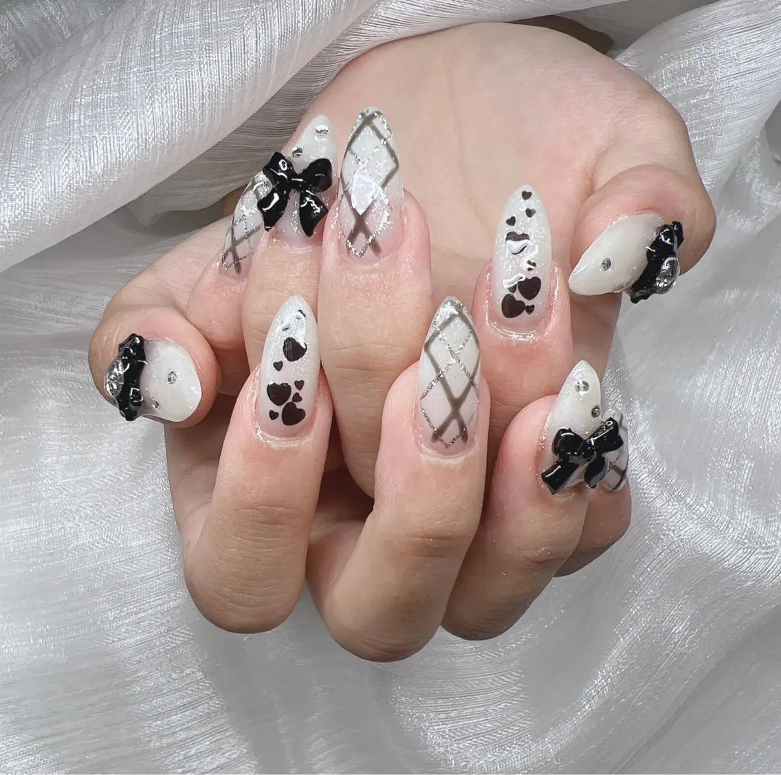 ネイル 長さ出し グラデーション キラキラネイル マグネットネイル ニュアンスネイル Lee Nails チップ長さだし専門店のネイルデザイン