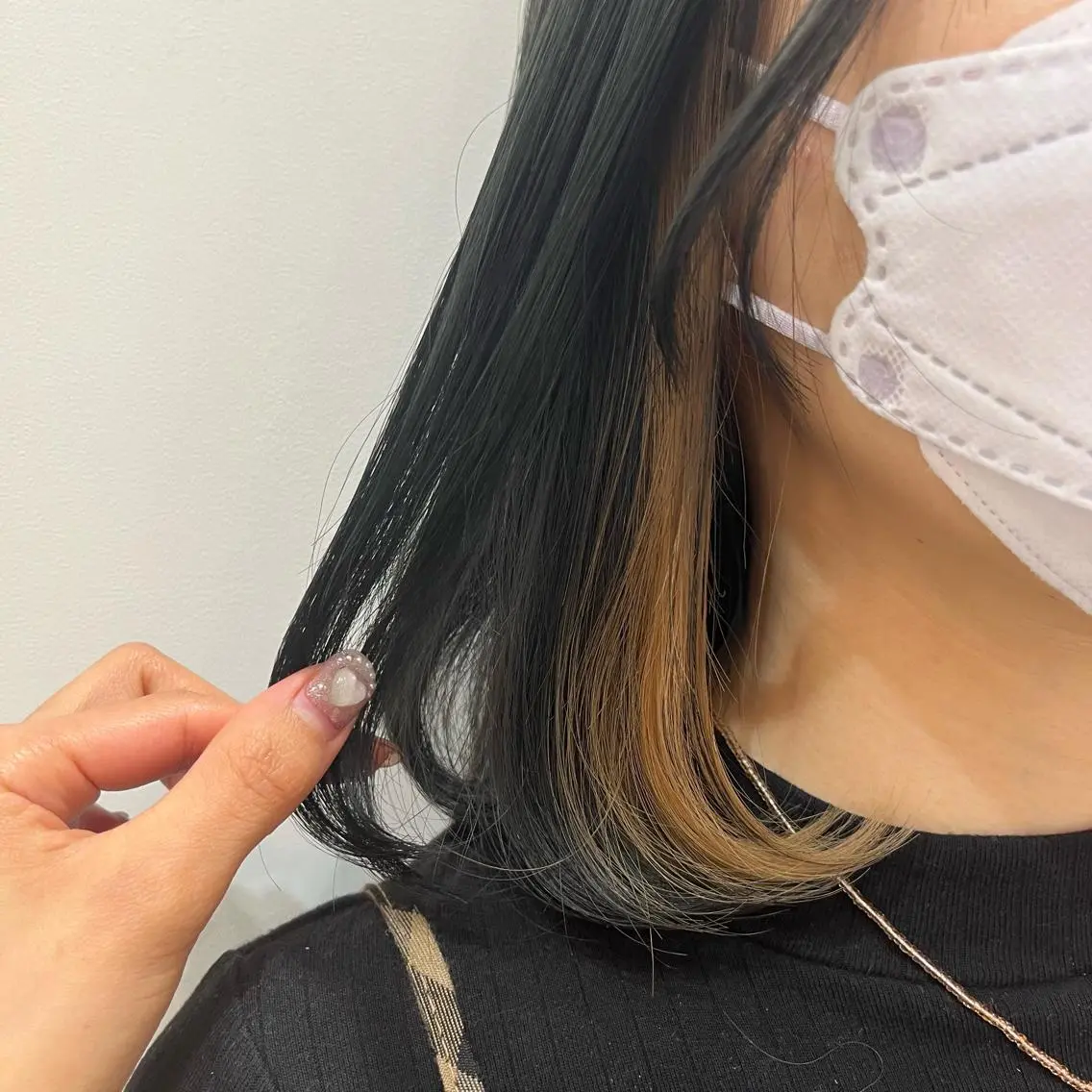カラー ブロンド グレージュ インナーカラー オリーブグレージュ オリーブグレー クルミ🤍推し活 🎀ピンクカラーのヘアスタイル