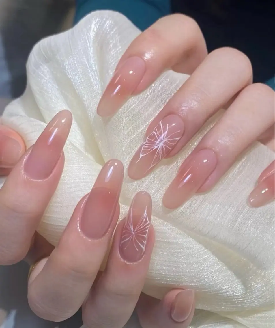 【ハンド💅ネイル】シンプルデザインカラー2色🩷デザイン長さだし10本の写真
