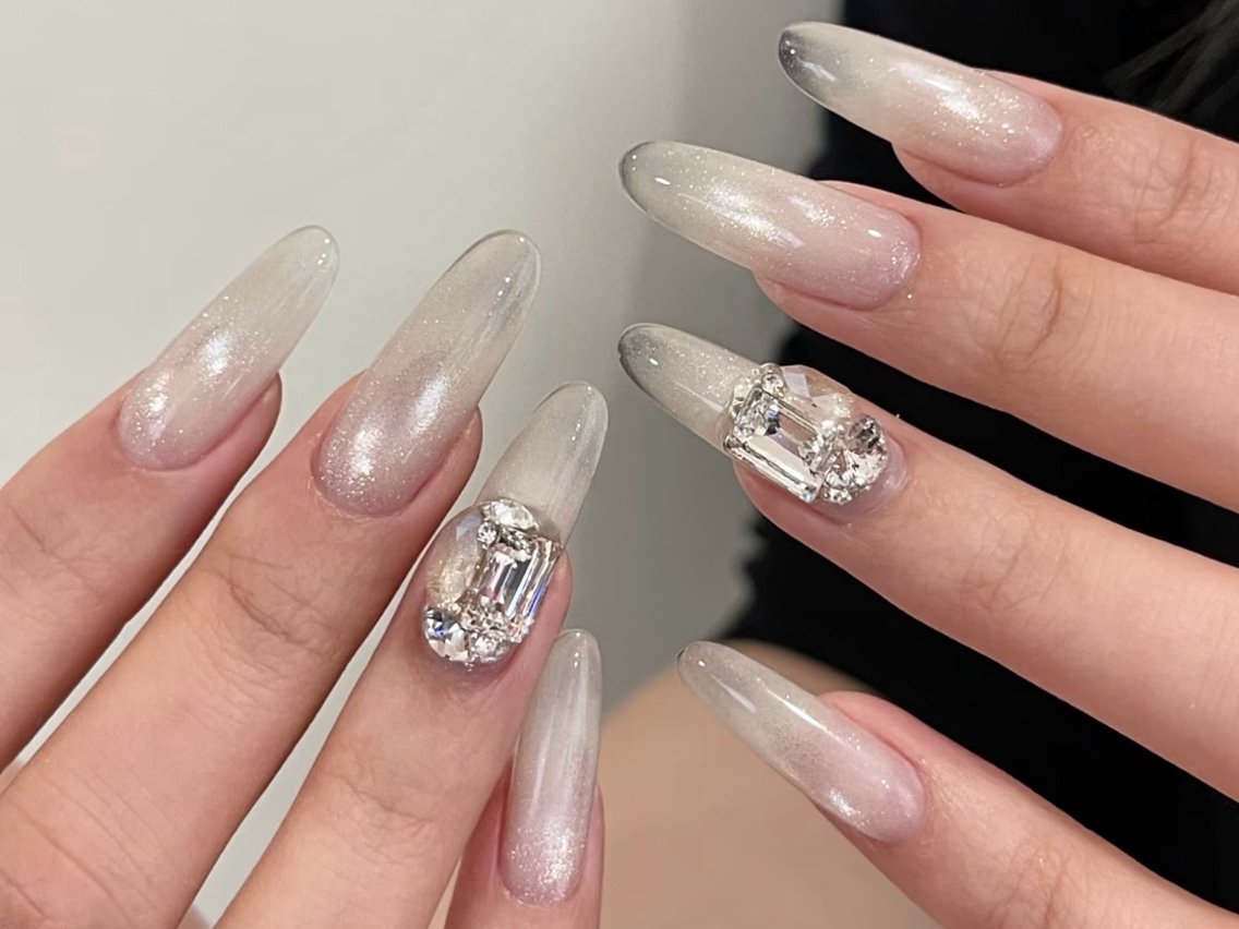 ネイル ハンドネイル Lumiereva マキのネイルデザイン
