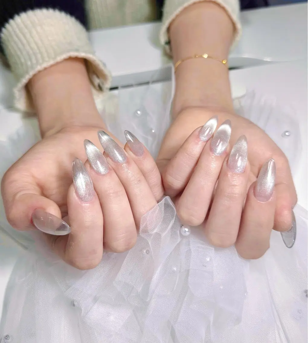 ネイル オーロラネイル チークネイル フットネイル フレンチネイル ジェルネイル Nichi Nailsのネイルデザイン