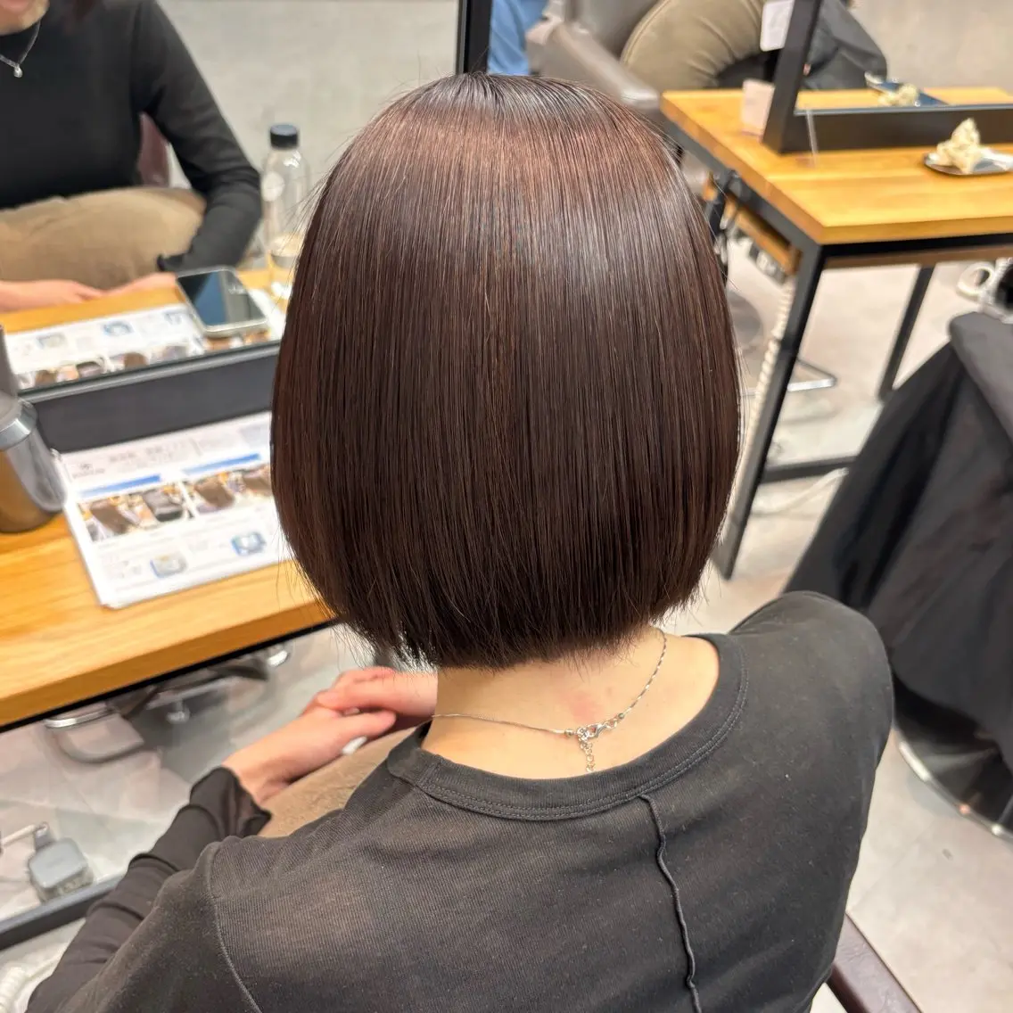ショート パーマ 髪質改善 縮毛矯正 縮毛矯正 艶カラー✨️縮毛矯正 ×耳ツボ💠mamiのヘアスタイル