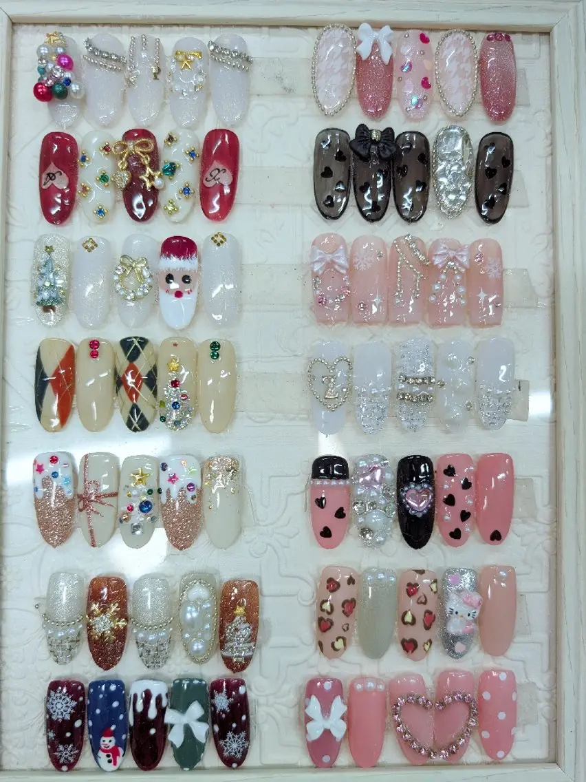 ネイル 長さ出し フラッシュネイル ジェルネイル キラキラネイル ラメ(グリッター) Chouette Nailのネイルデザイン