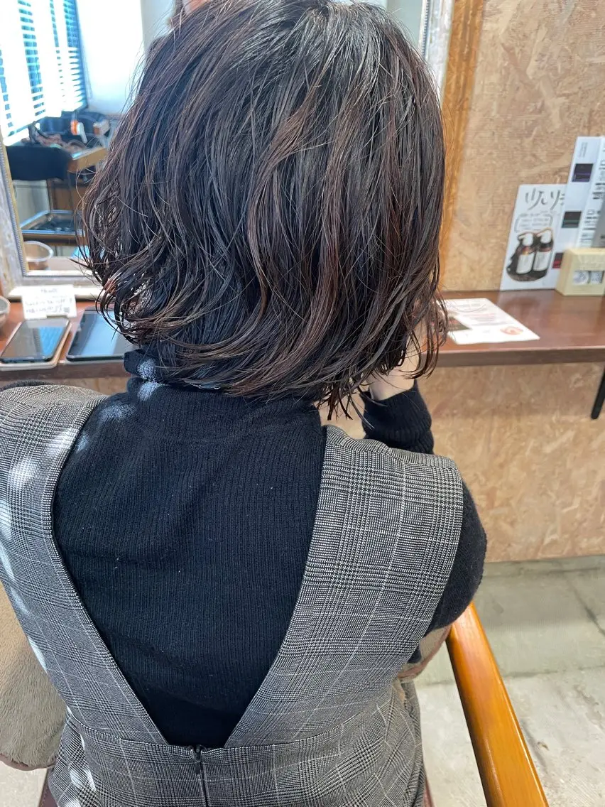 ミディアム パーマ ミディアムパーマ カット パーマ トリートメント ayane⭐️ボブ・ ショート・パーマのヘアスタイル