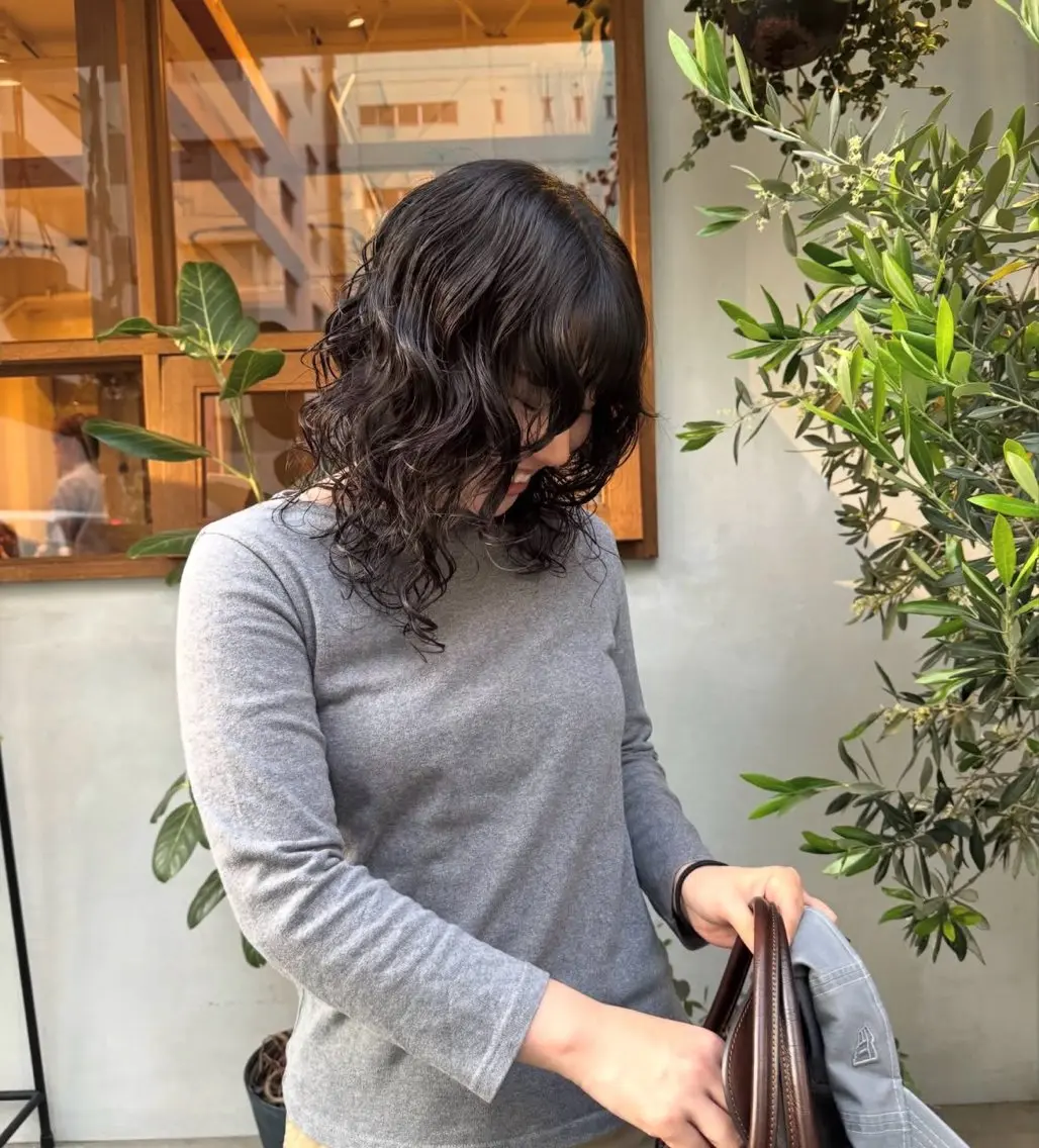 ミディアム パーマ パーマ 高山 桃子のヘアスタイル