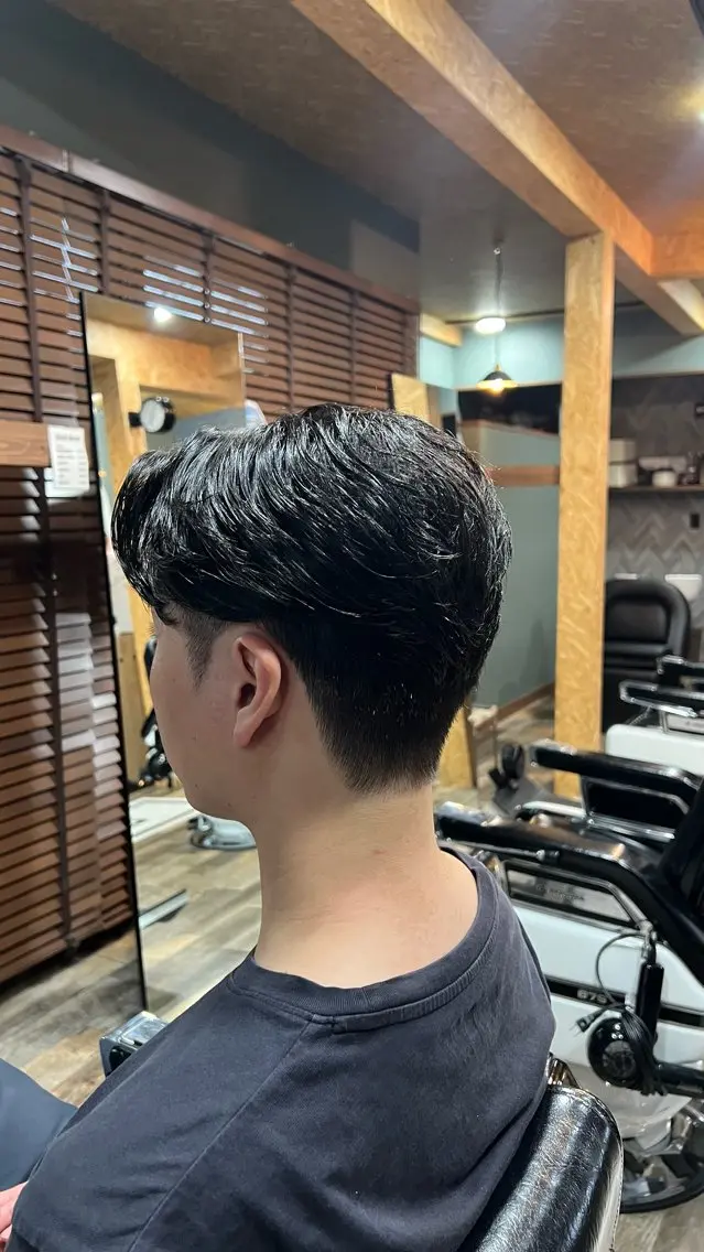 ミディアム センター分けマッシュ 募集中‼️荻沼快のヘアスタイル