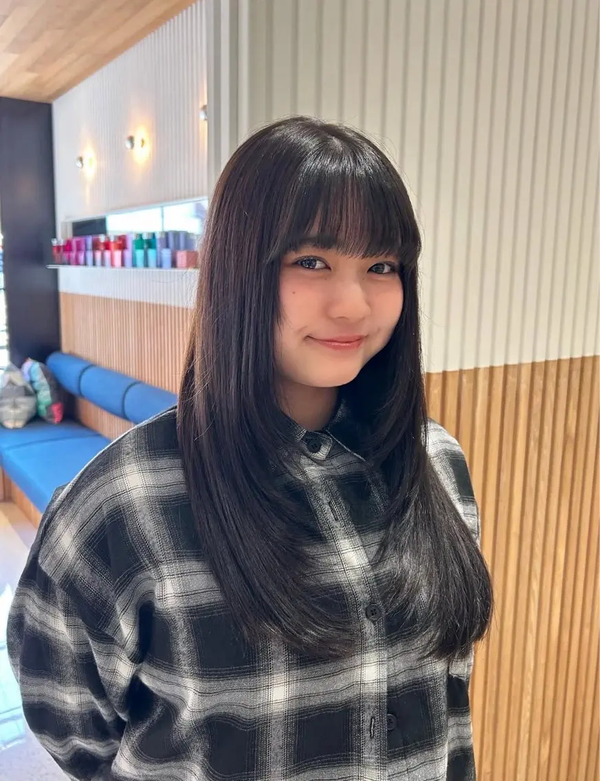 ロング カラー 透明感カラー レイヤーカット Manaka ☺︎のヘアスタイル