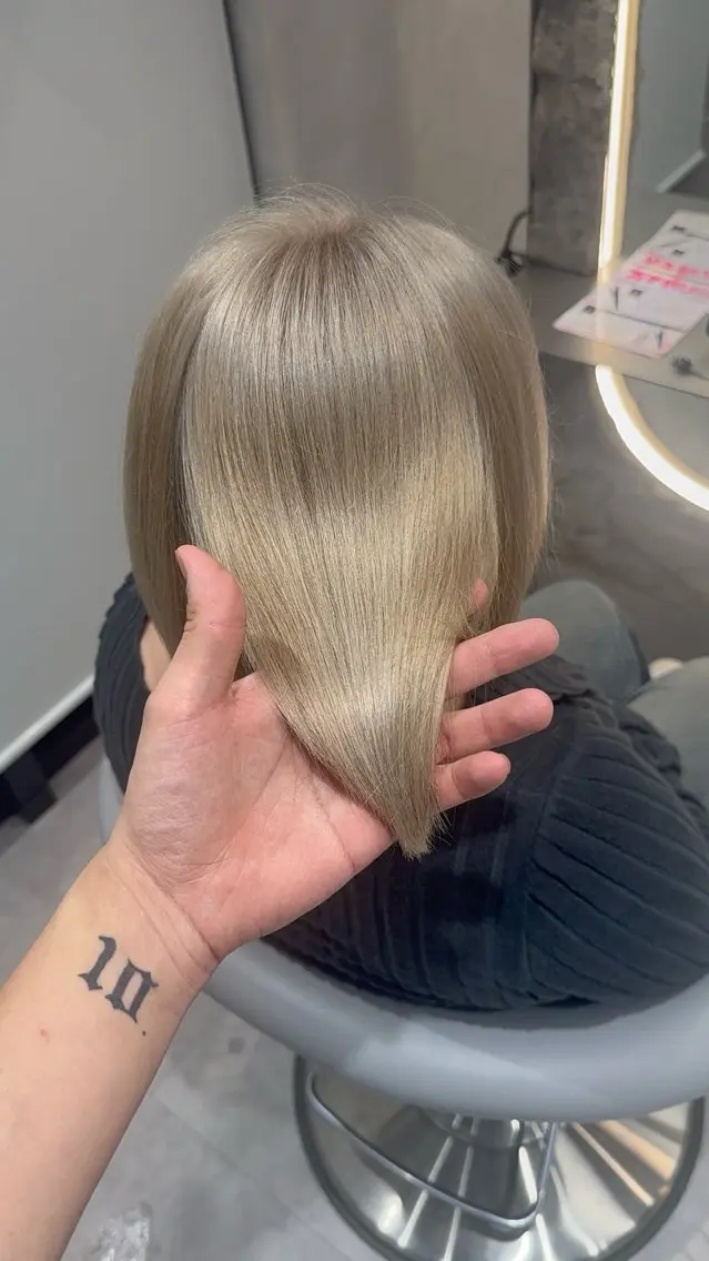 ミディアム カラー ヘアカラー トリートメント Aster 店長 れおんのヘアスタイル
