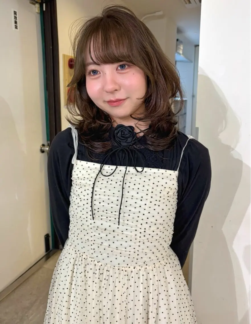 ミディアム カラー ブリーチ ブリーチなしカラー カット ヘアカラー mizuki/ピンク ベージュ.レイヤーのヘアスタイル