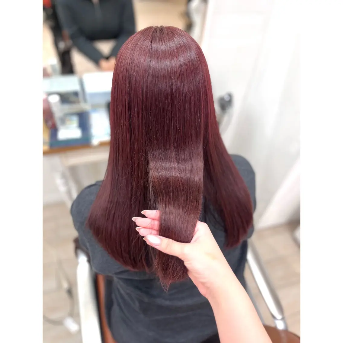 ロング ヘアカラー 松森 小夏のヘアスタイル