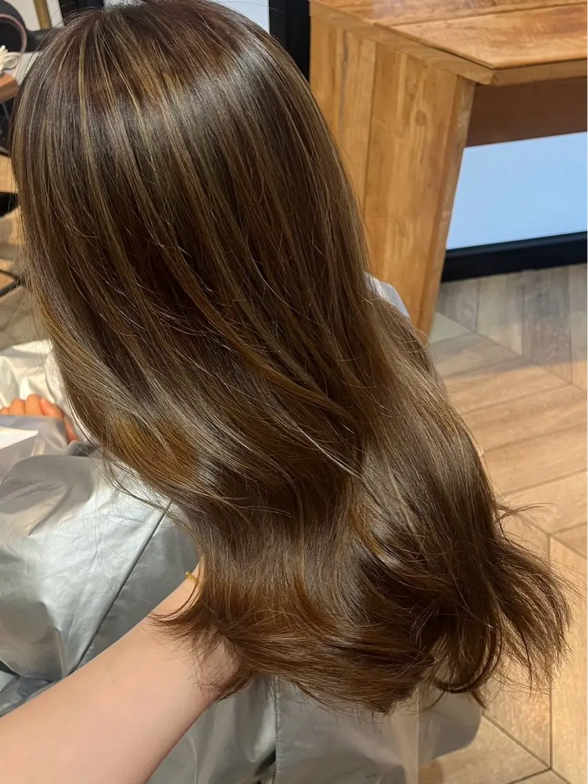 ロング 窪田 茉栞呂のヘアスタイル