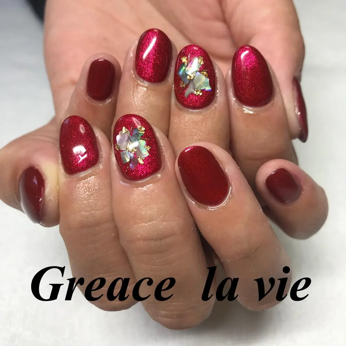 セミロング カラー パーマ ヘアアレンジ キッズ ネイル マツエク・マツパ レッドカラー 赤色 Greace  la vieのネイルデザイン