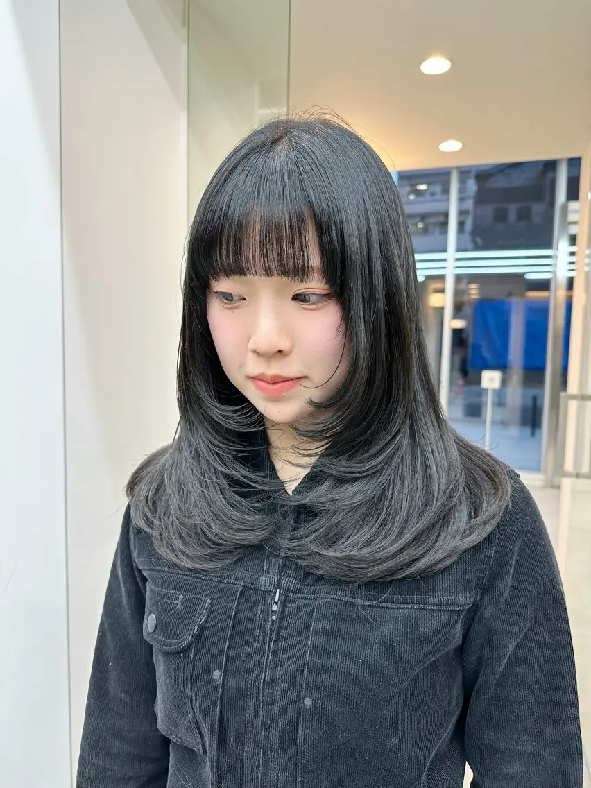 セミロング 顔周りカット レイヤーカット カット トリートメント 大塚 夏生のヘアスタイル