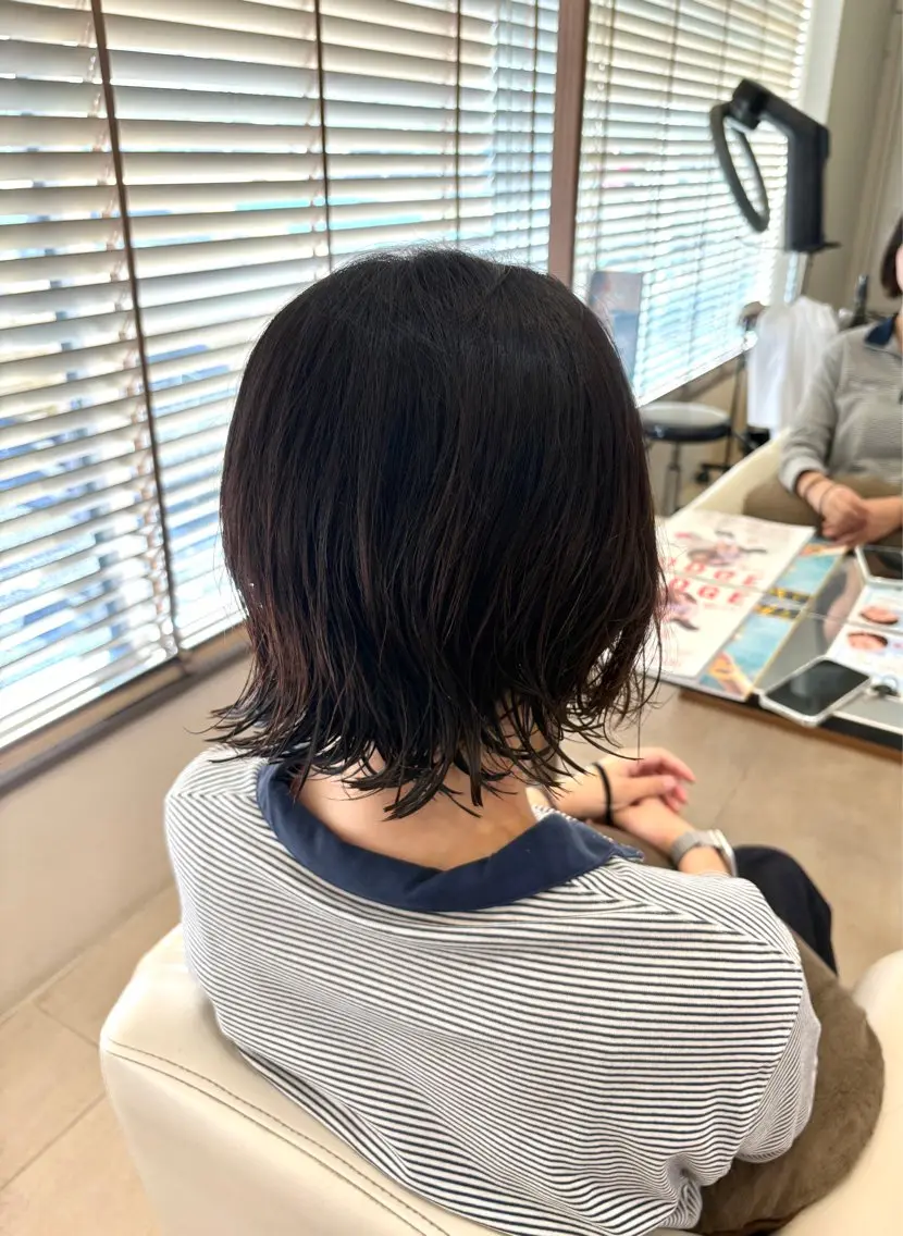 ミディアム ボブ レイヤーカット 外ハネヘア カット 箭代 七海のヘアスタイル