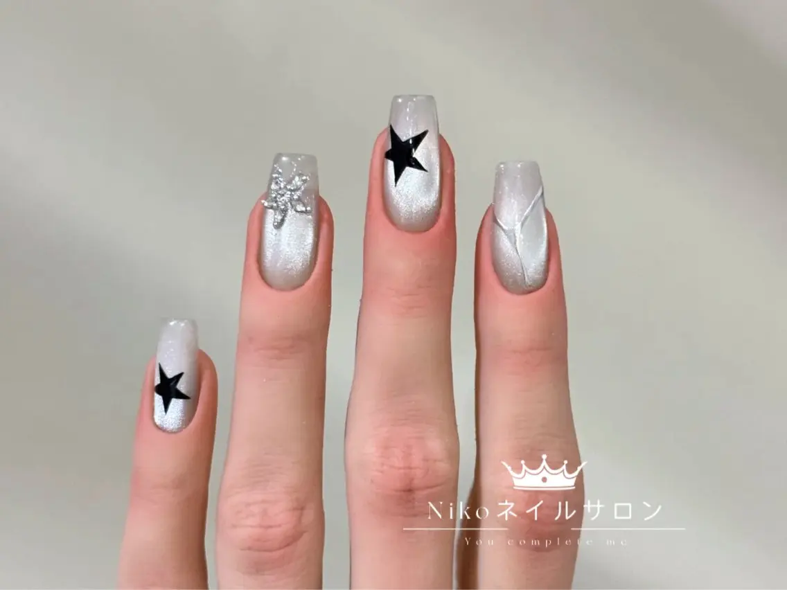 ネイル チークネイル フットネイル フレンチネイル ジェルネイル ガラスフレンチ Nikosalon rikoのネイルデザイン