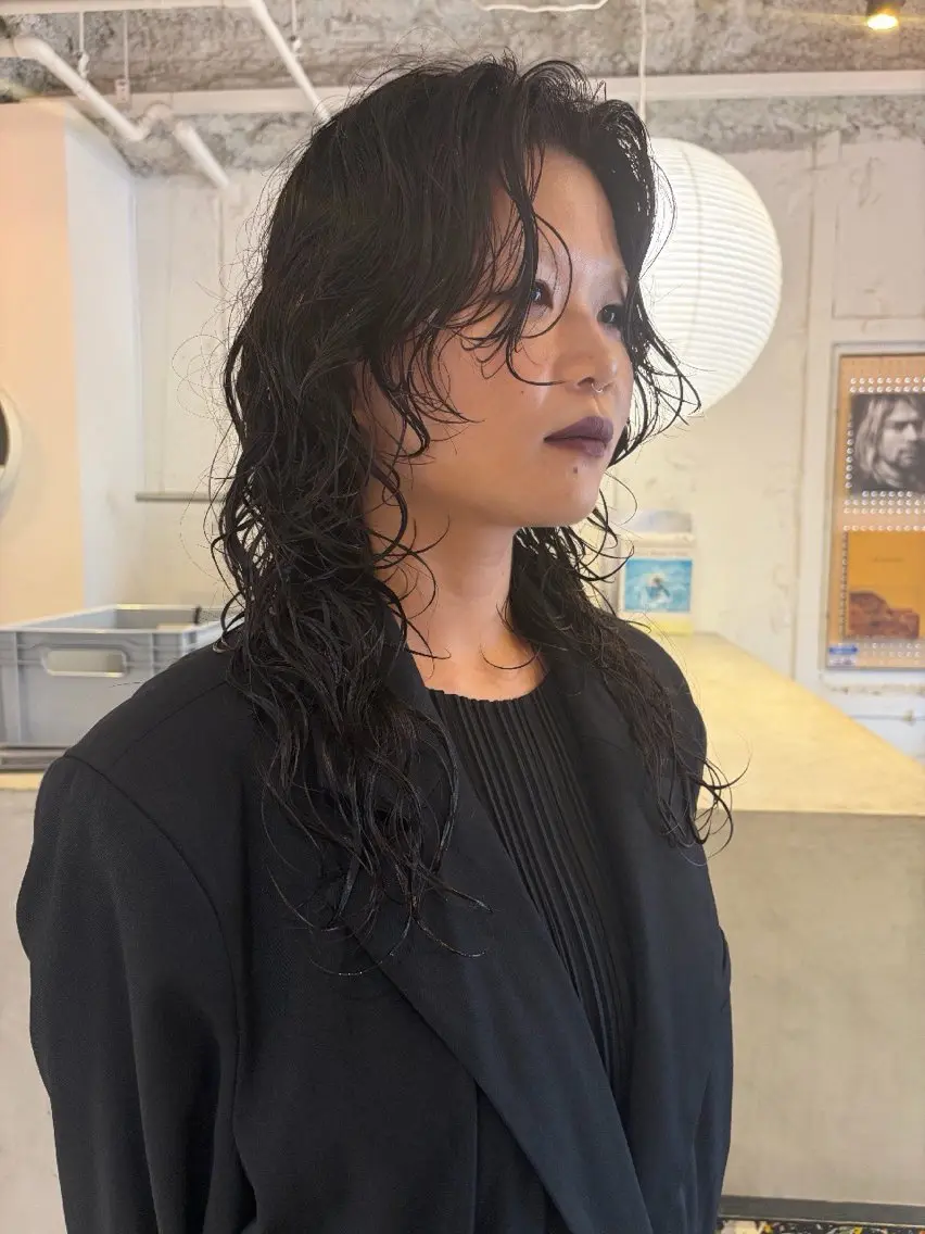 ロング パーマ レイヤーカット カット パーマ トリートメント 村上雅人 ナチュラルモードのヘアスタイル