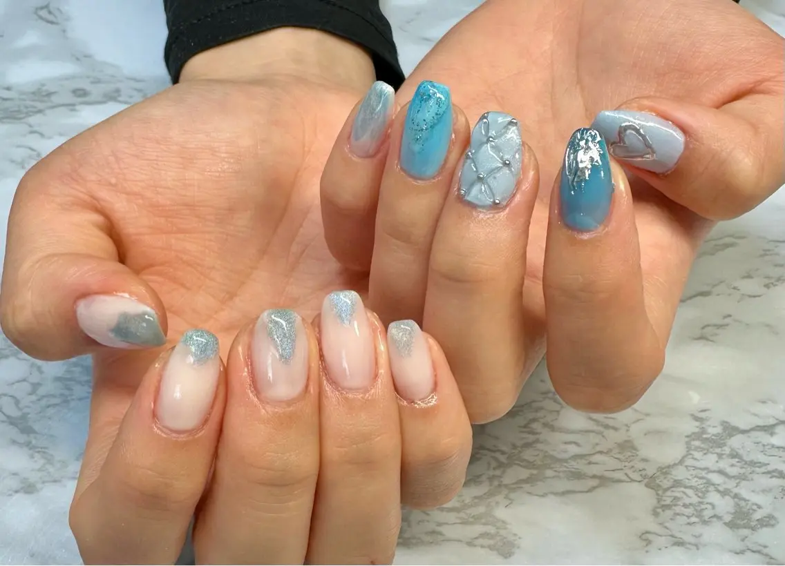 ネイル フレンチネイル マグネットネイル マグネットフレンチ ミラーネイル ニュアンスネイル Mai’s nailのネイルデザイン