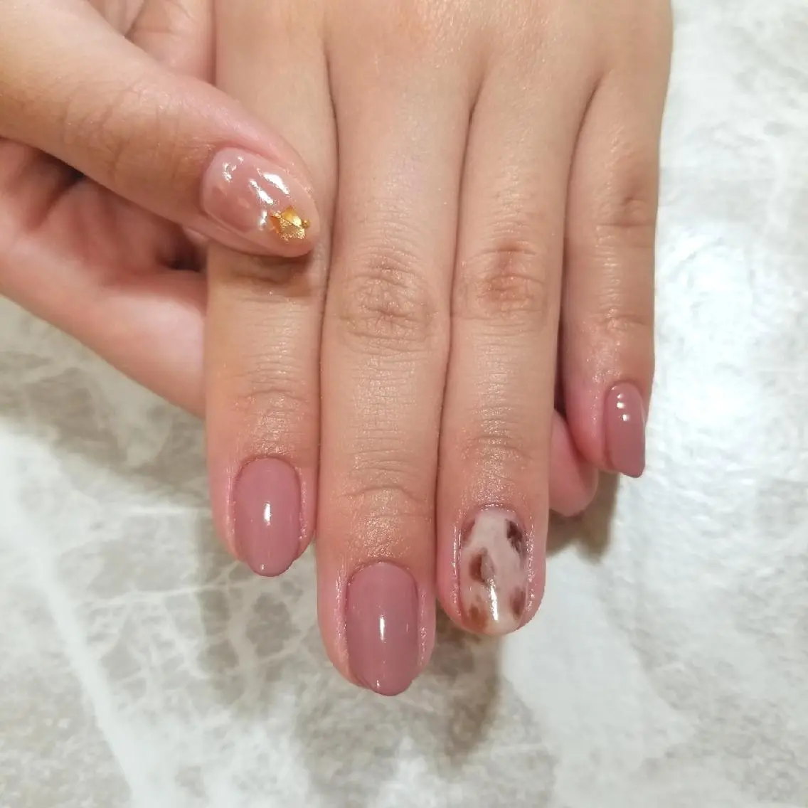 ネイル オフィスネイル ハンドネイル nijiiro🌈 サトウのネイルデザイン