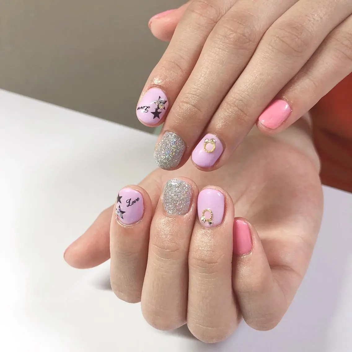 ネイル アートネイル 長さ出し フットネイル グリーン ニュアンスネイル Lily Roseスタッフ一同のマツエク・マツパデザイン