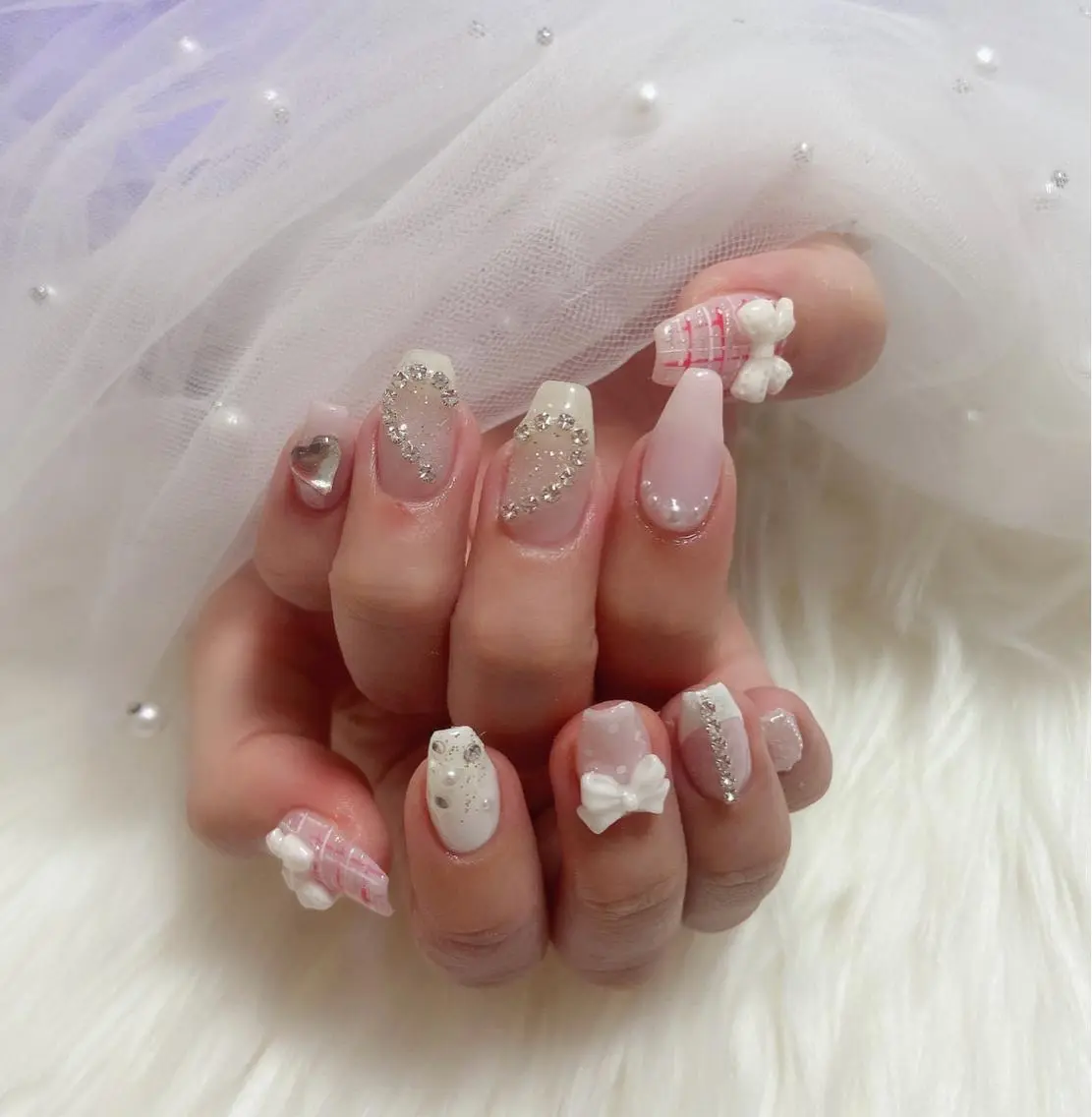 ネイル ハンドネイル ＆ME アンドミーのネイルデザイン