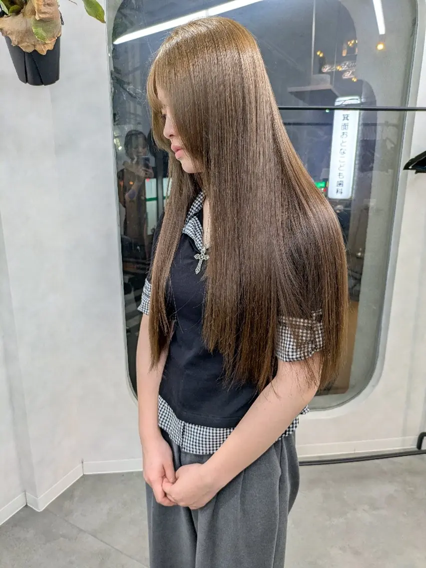 ロング ヘアカラー ✙✨🩵LIV / マキ🩵✨✙のヘアスタイル