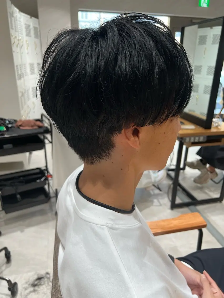 メンズ マッシュ 刈り上げ カット 艶ボブ🤎ボブパーマ 透明感カラー\メンズのヘアスタイル