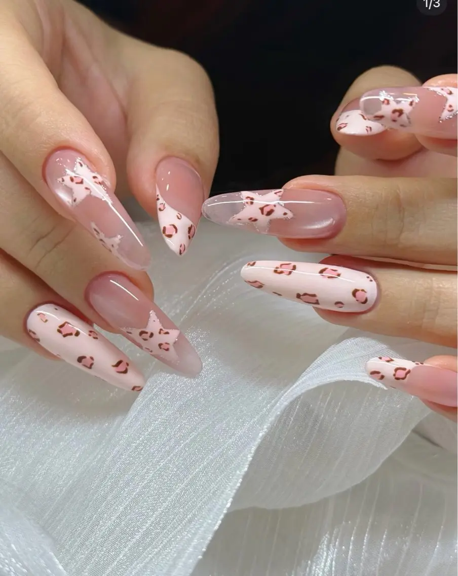 ネイル フレンチネイル キラキラネイル 韓国ネイル シンプルネイル ワンホンネイル ハンドネイル MEI Nailのネイルデザイン