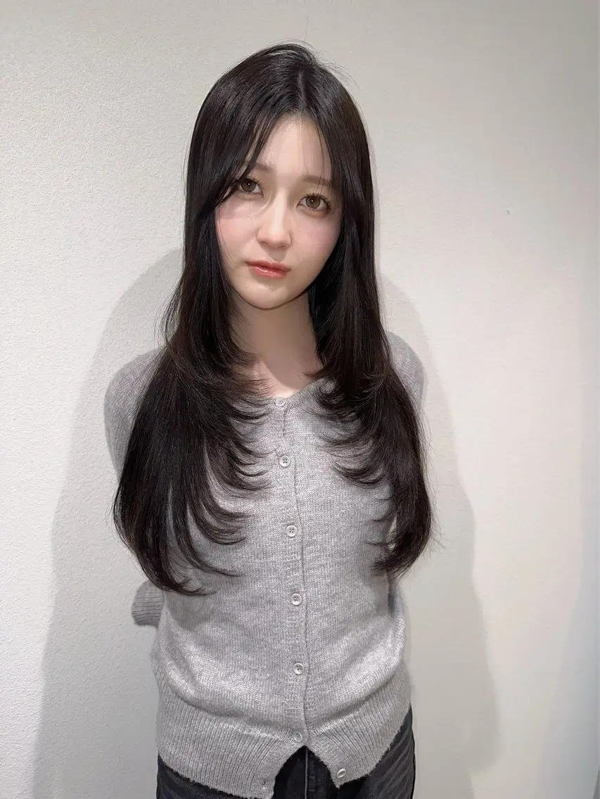 ロング くびれヘア エクステ 韓国風ヘア レイヤーカット ロング LOUIMADNA Haruna️️꙳⟡のヘアスタイル