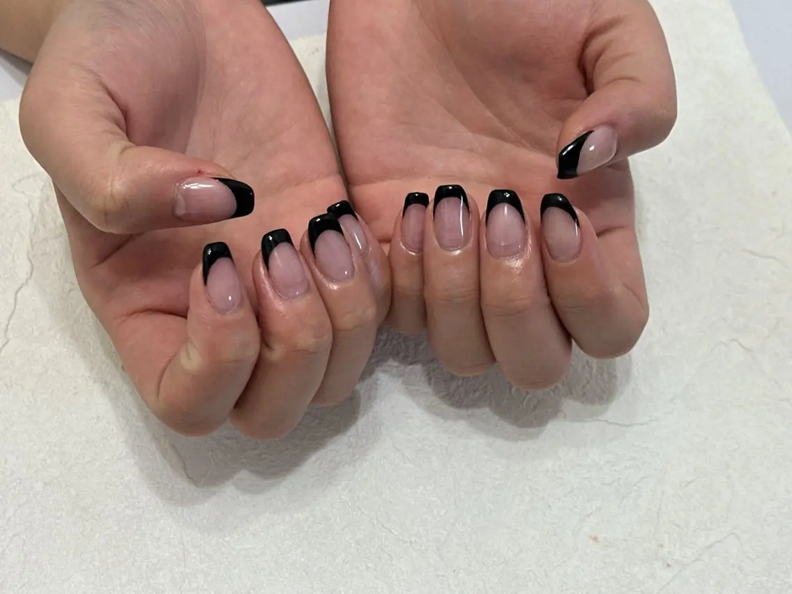 ネイル オーロラネイル 成人式 フットネイル フレンチネイル ジェルネイル mogunail &blowのネイルデザイン