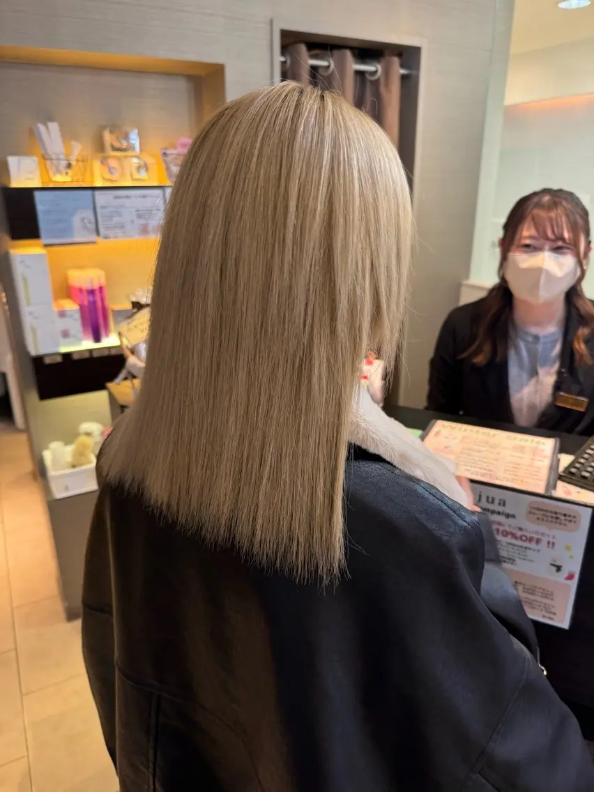 セミロング 🍒暖色カラー🍒 ✨髪質改善✨西村亜弥のヘアスタイル