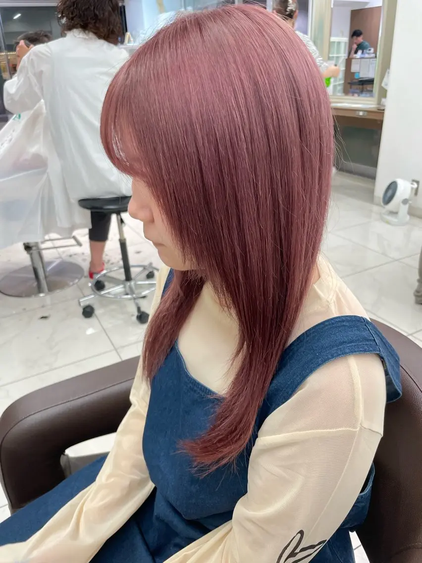 ロング カラー ヘアカラー カットモデル🎀 ハイトーン/YUIのヘアスタイル