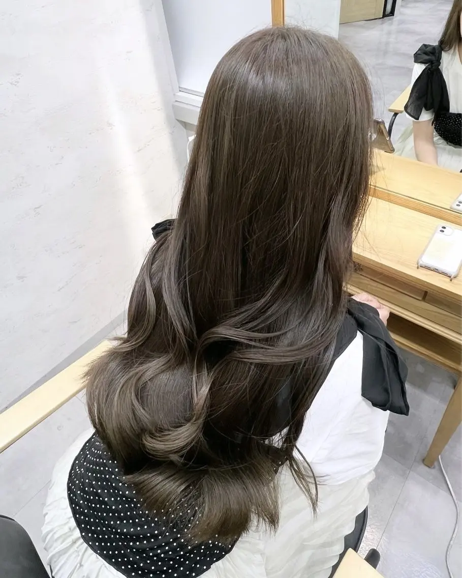 ロング カラー 川﨑 未稀のヘアスタイル