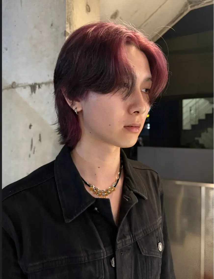 カラー ヤナギヤ カノのヘアスタイル