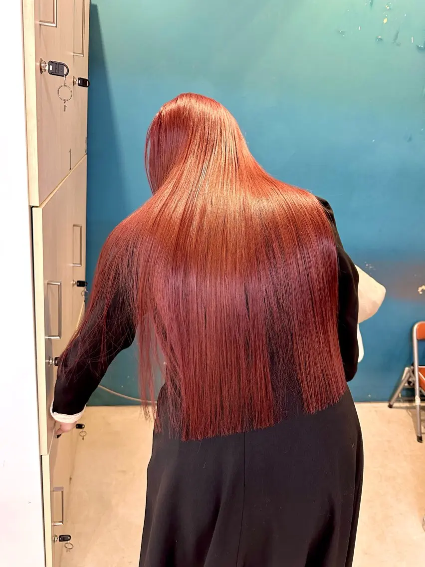 ロング カラー ヘアカラー トリートメント kai .のヘアスタイル