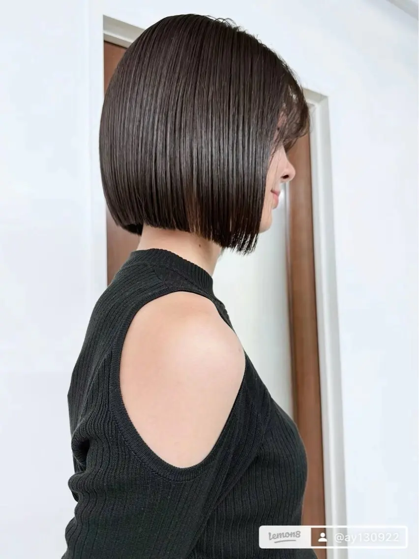 ショート ボブ 髪質改善 カット 葉 /レイヤーカットのヘアスタイル