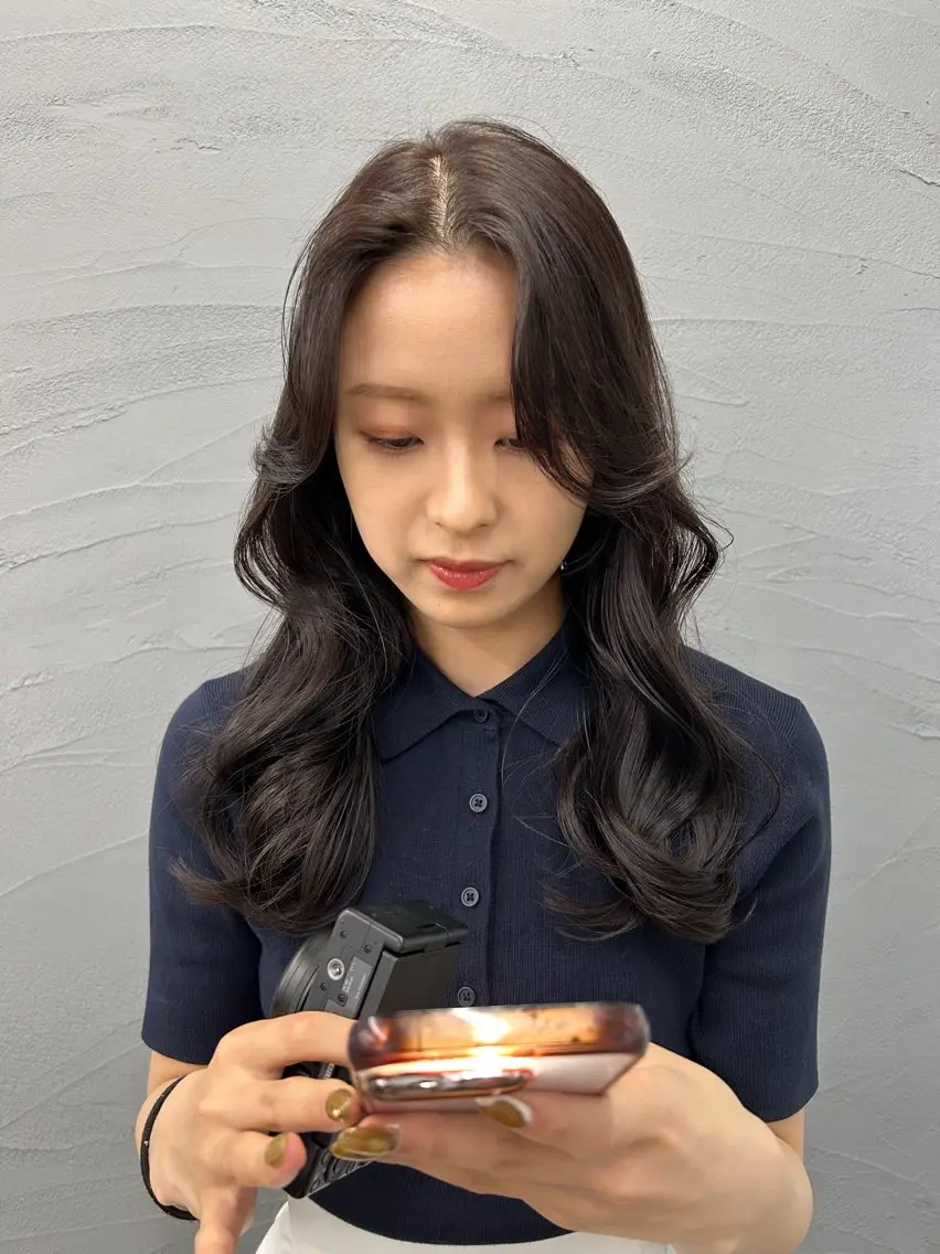 ロング カラー 透明感カラー グレージュ カット ヘアカラー トリートメント Koto🌿 ブリーチなしカラーのヘアスタイル