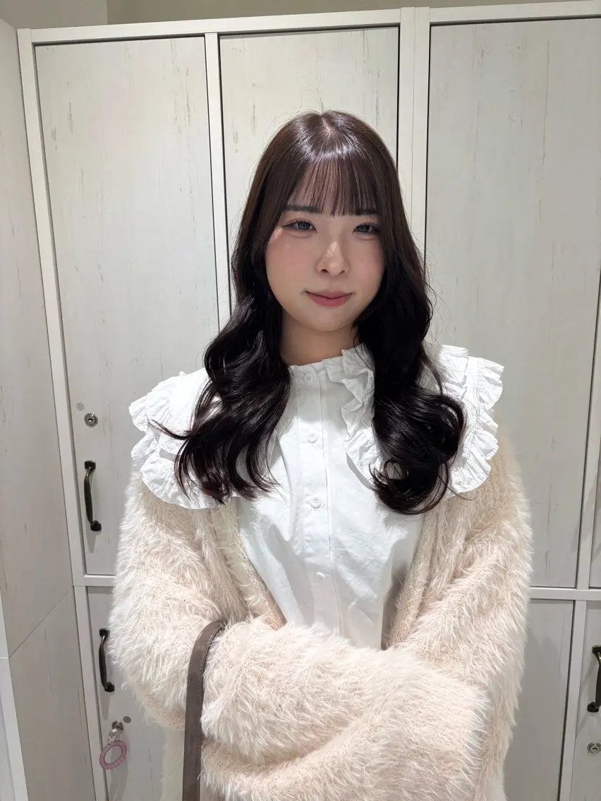 ロング カラー アッシュ アッシュグレー アッシュグレージュ グレージュ カット ヘアカラー トリートメント 🌟当日予約OK🌟 西野楓加のヘアスタイル