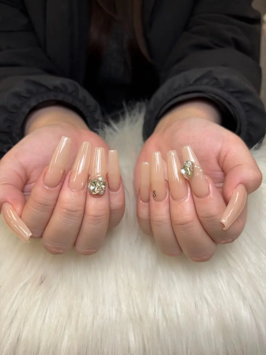 ネイル グラデーション キラキラネイル ワンカラーネイル 冬ネイル Jenn Nail Salonのネイルデザイン