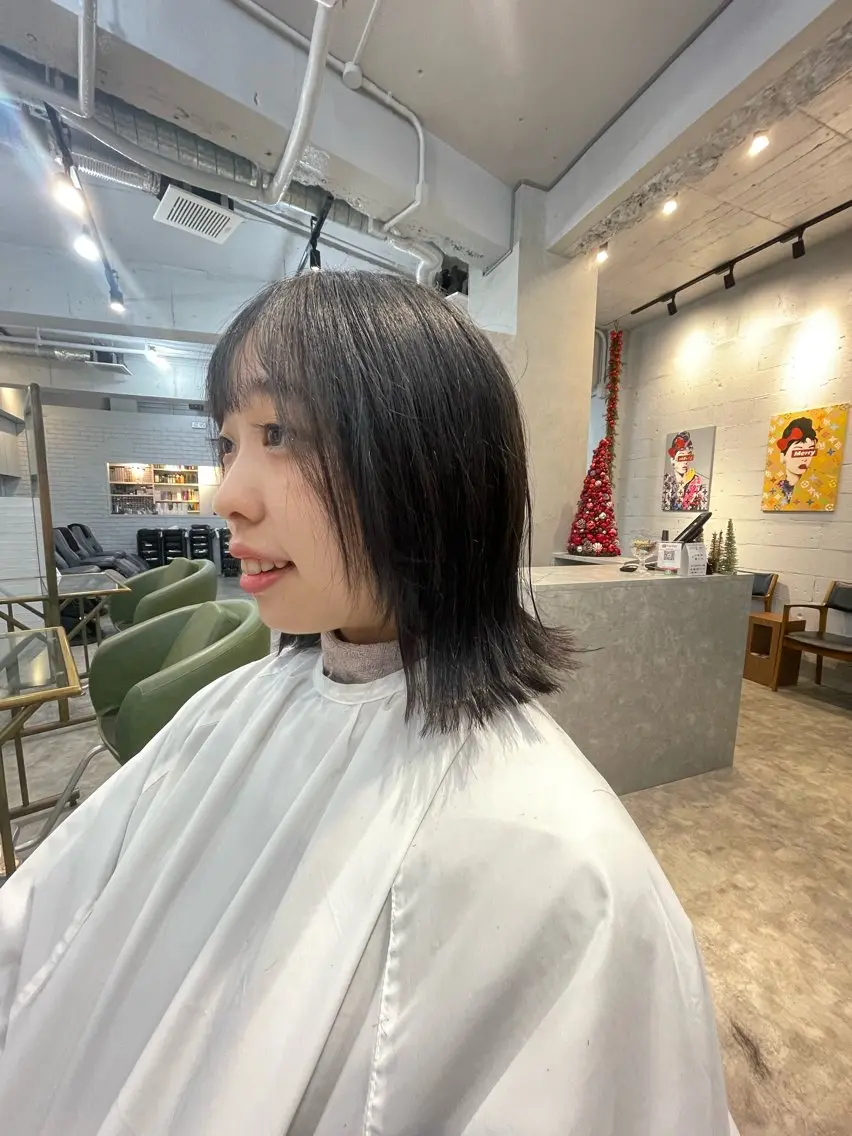 ミディアム ボブ 外ハネヘア MERRY チネンヨシトのヘアスタイル