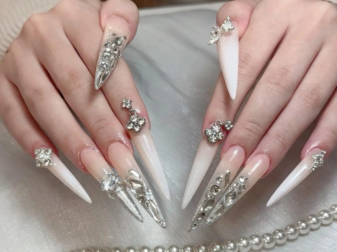 ネイル YMT__ Nailsのネイルデザイン