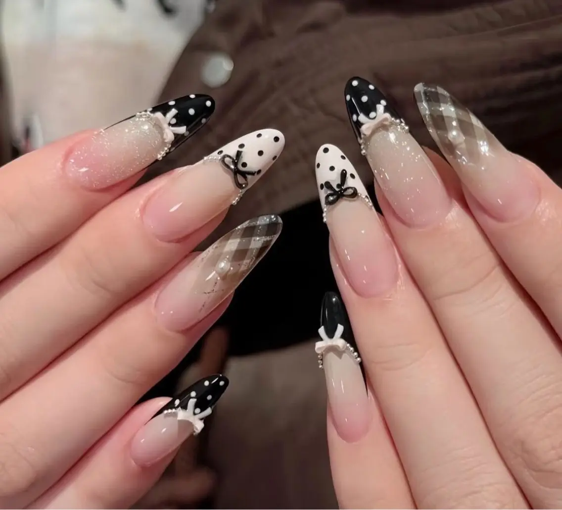 ネイル アートネイル ジェルネイル 韓国ネイル ニュアンスネイル シンプルネイル ハンドネイル ハンドケア Anna Melia Nailのネイルデザイン