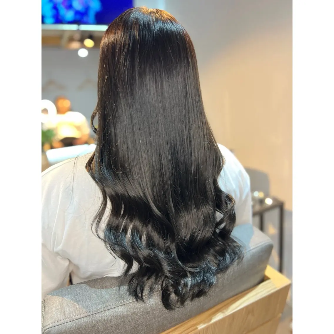 ロング ヘアカラー 人気1位🎀有名人も 通う🫅韓国髪専門○のヘアスタイル