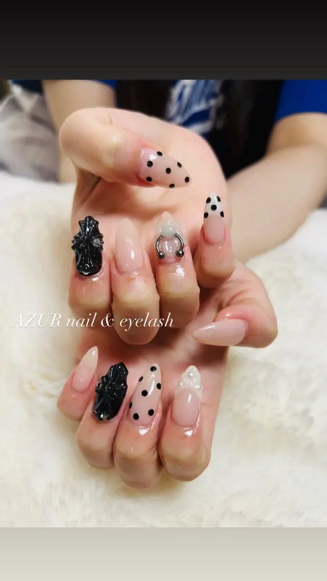 ネイル AZUR N&eyelashのネイルデザイン