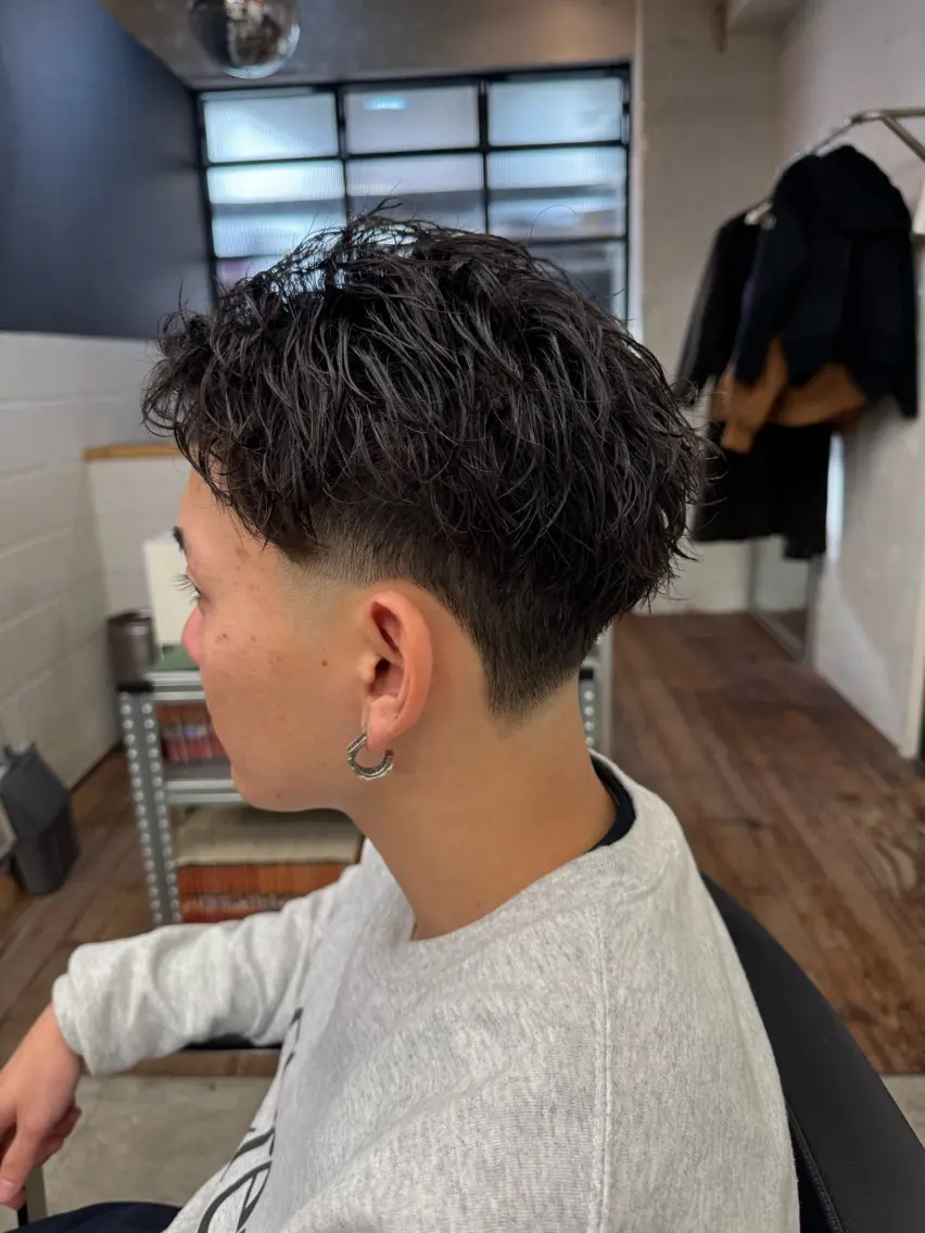 ショート メンズ フェードカット メンズパーマ メンズショート スキンフェード スパイキーショート カット トリートメント 💈メンズ特化💈 TASUKUのヘアスタイル