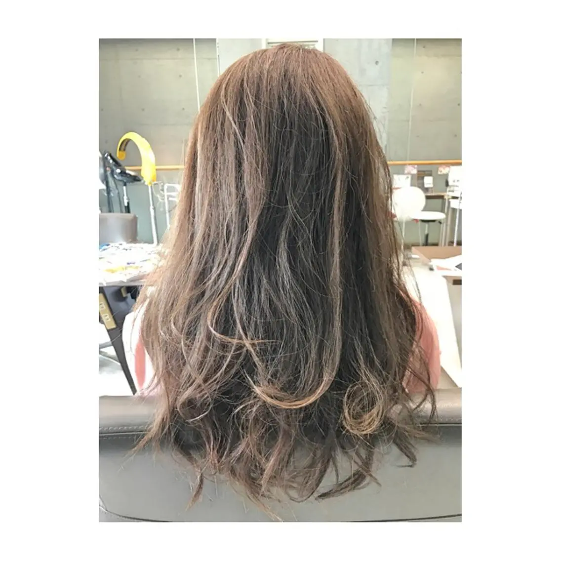 ロング カラー 透明感カラー グレージュ ハイライトカラー ハイライト 大栗 佑也  髪質改善のヘアスタイル