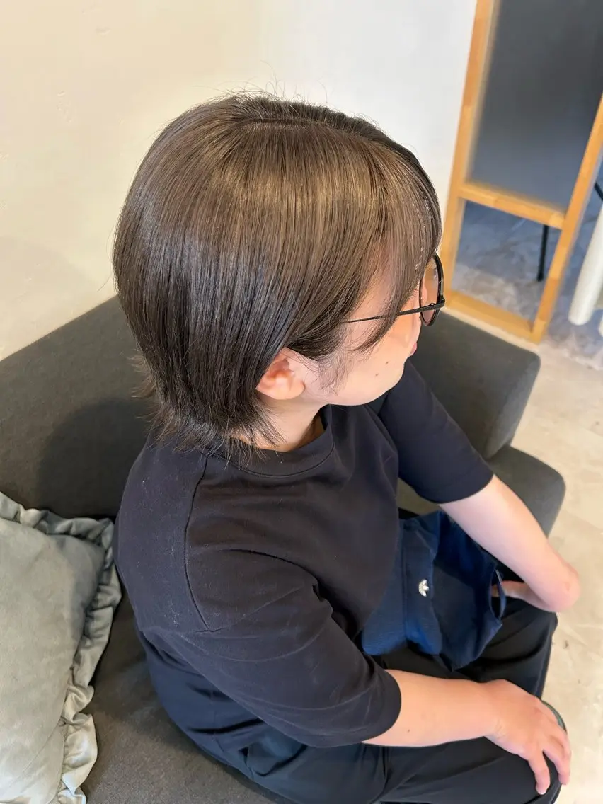 カラー グレージュ ミルクティーグレージュ ヘアカラー 青木 優雅のヘアスタイル