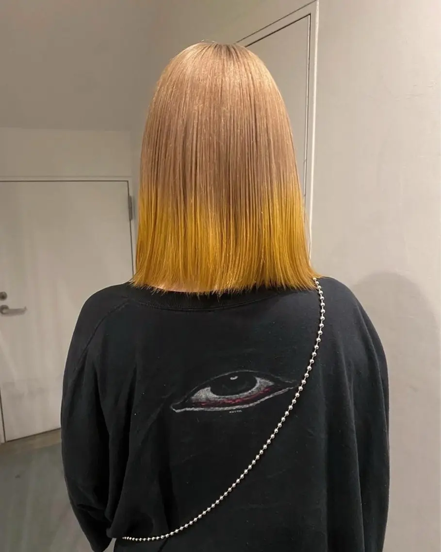 ミディアム カラー ベージュカラー グラデーションカラー ミルクティーベージュ イエローカラー カット ヘアカラー トリートメント 心斎橋/レイヤー/ パーマ/モエのヘアスタイル