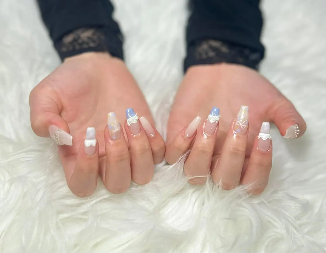 ネイル AURA NAILのネイルデザイン